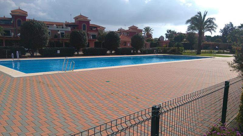 alquiler casa con piscina