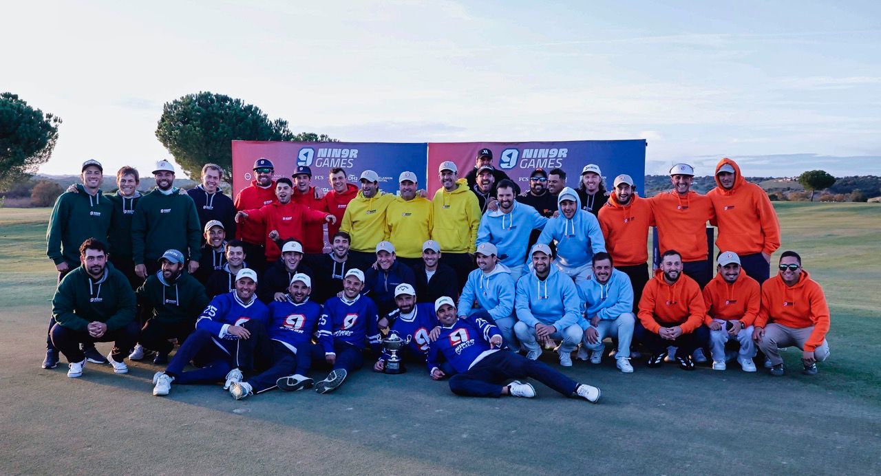 Imagen de grupo de todos los equipos participantes